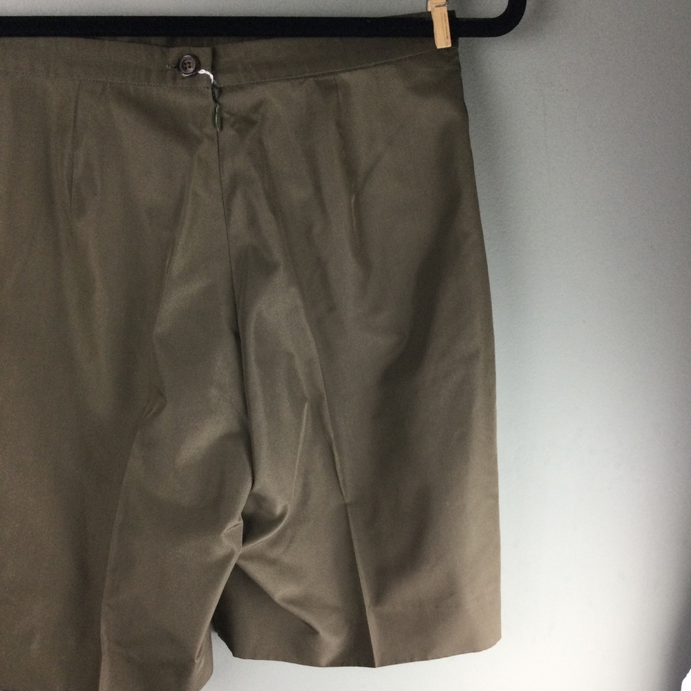 NWT Michael Kors 100% Silk High Rise Creased Front Moss Green 9” Shorts Size 4 - Picture 5 of 9